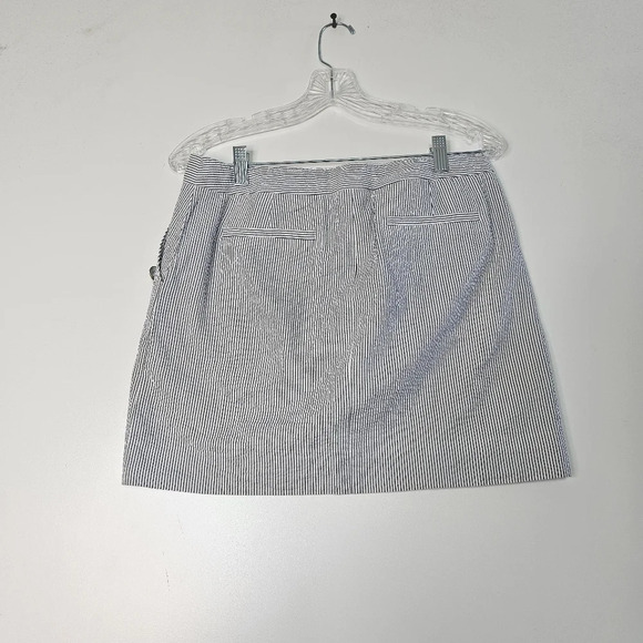 J Crew Factory Women's seersucker Mini Skirt Pinstripe Size 4 - Picture 7 of 7